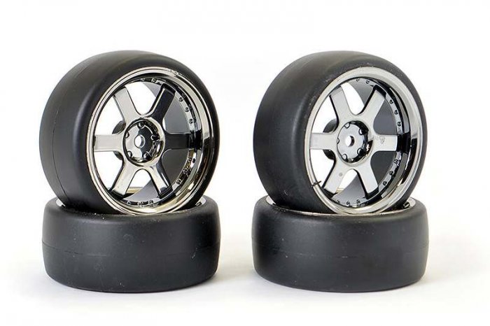 (image for) FASTRAX 1/10 (4) DRIFT D1 TYRE W/3MM 6-SPOKE WHEEL- BK CHROME