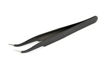 (image for) CENTRO CURVED BLACK TWEEZERS