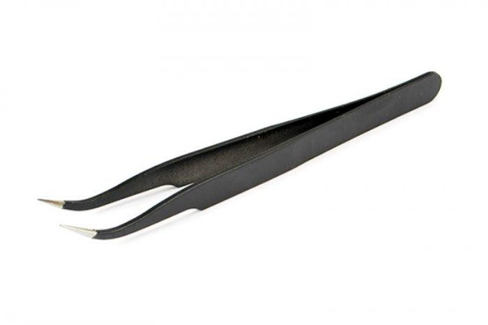 (image for) CENTRO CURVED BLACK TWEEZERS