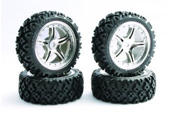 (image for) Fastrax Rally Block mounted on chrome 5-spoke wheels/Tyres (4)