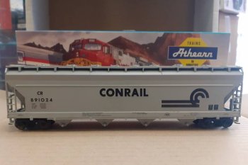 (image for) Athearn HO Scale Conrail Centerflow Hopper Car 2904D - Used