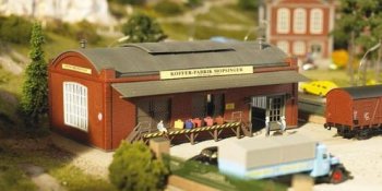 (image for) Piko Hobby H0 61833 Kofferfabrik Mopsinger (Bausatz)