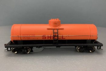 (image for) Bachmann 17834 HO Gauge Single Dome Tank Car Shell - Used