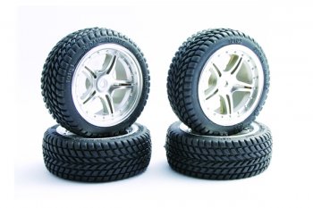 (image for) Fastrax Chevron Tread mounted on chrome 5-spoke wheels/Tires (4)