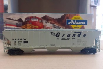 (image for) Athearn 5309 Rio Grande 3-Bay Covered Hopper - Used