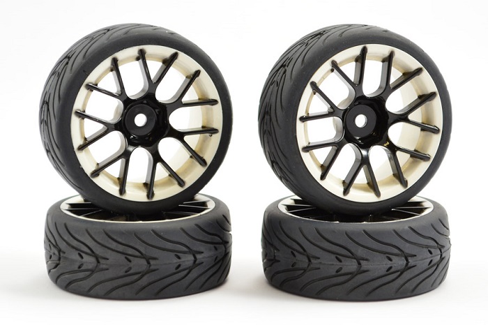 FASTRAX 1/10 STREET/TREAD TYRE 14SP BLACK/WHITE WHEEL