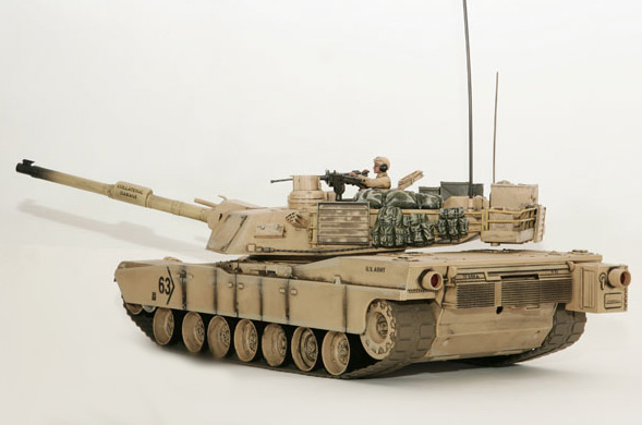 Hobby Engine M1 Abrams Battle Tank - Desert Camouflage - Click Image to Close