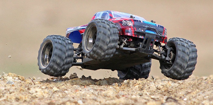 Animus 18TR 4x4 Electric Truggy - Click Image to Close