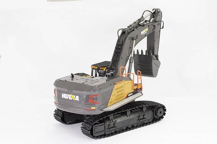 HUINA 1/14 RC EXCAVATOR 22CH W/DIE CAST CAB, BUCKET