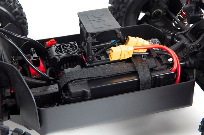 ARRMA OUTCAST 6S BLX 4WD 1/8 STUNT RC TRUCK RTR - Πατήστε στην εικόνα για να κλείσει