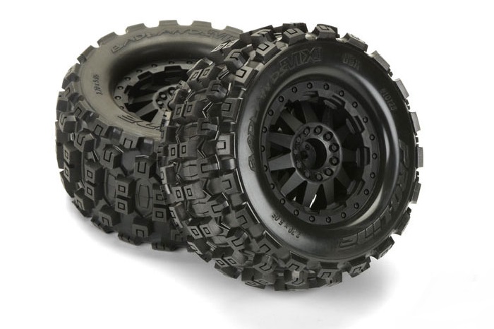 PROLINE BADLANDS MX28 2.8" ALL TERRAIN ON BLK F11 REAR WHEEL