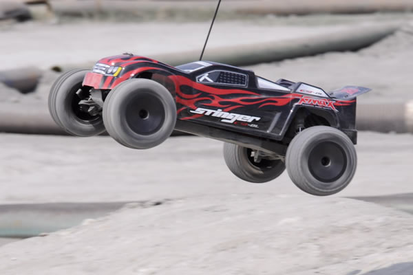Stinger Brushless EST-BL 1/10 Scale 2WD Electric RTR Truggy - 2.