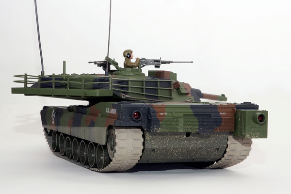 M1 Abrams Battle Tank - Forest Camouflage - Click Image to Close