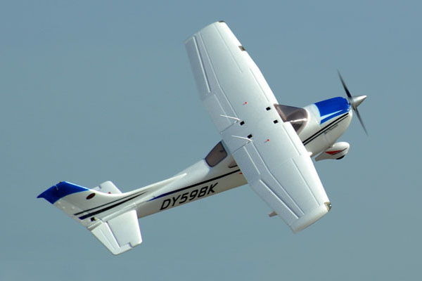 Dynam Cessna Sky Trainer RTF 1280mm with 2.4ghz Radio System - Πατήστε στην εικόνα για να κλείσει