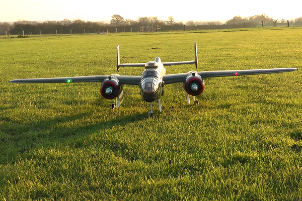 FMS B25 Bomber ARTF With Retracts - Click Image to Close