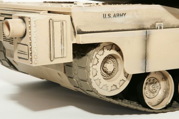 Hobby Engine M1 Abrams Battle Tank - Desert Camouflage - Click Image to Close