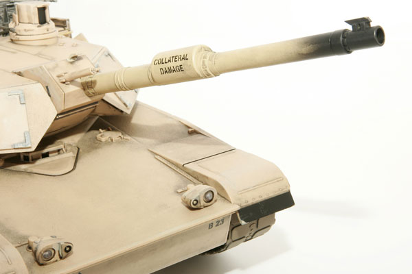 Hobby Engine M1 Abrams Battle Tank - Desert Camouflage - Click Image to Close