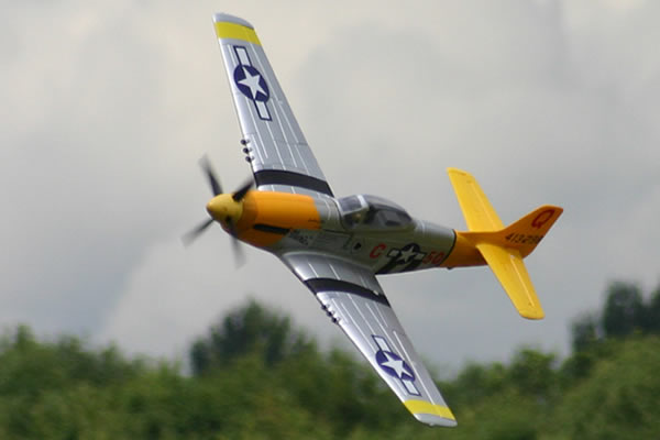 FMS WWII P-51D Mustang V2 Electric ARF Aircraft (Retract Landing
